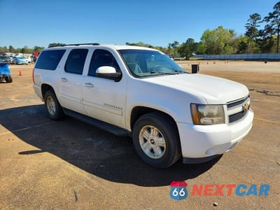 Czwarte zdjęcie samochodu z boku: 2008 CHEVROLET SUBURBAN C1500 LS VIN:3GNFC16J78G264824 - miniatura