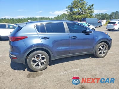 Trzecie zdjęcie samochodu z tyłu: 2020 KIA SPORTAGE LX VIN:KNDPMCAC3L7814989 - miniatura