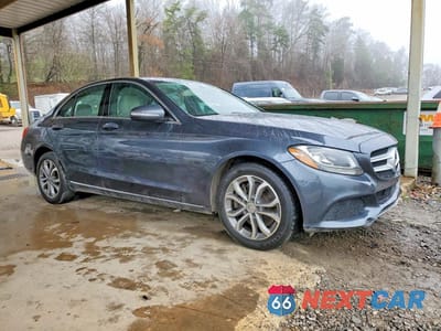 Czwarte zdjęcie samochodu z boku: 2015 MERCEDES-BENZ C 300 4MATIC VIN:55SWF4KB8FU020262 - miniatura