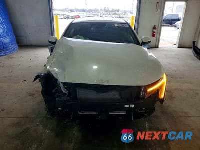 Piąte zdjęcie samochodu w środku: 2025 KIA K4 LXS VIN:3KPFT4DE2SE182907 - miniatura