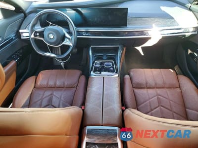 Zdjęcie 8 z 11 samochodu: 2024 BMW I7 EDRIVE50 VIN:WBY43EJ05RCR69212 - miniatura