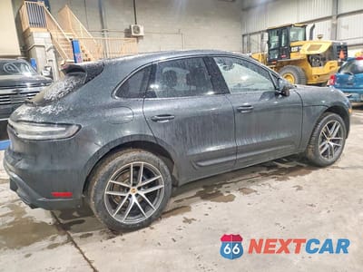 Trzecie zdjęcie samochodu z tyłu: 2024 PORSCHE MACAN VIN:WP1AA2A52RLB08640 - miniatura