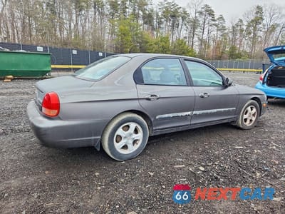 Trzecie zdjęcie samochodu z tyłu: 2000 HYUNDAI SONATA GL VIN:KMHWF25S6YA286680 - miniatura