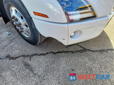 Zdjęcie 9 z 10 samochodu: 2020 VOLVO VNR SEMI TRUCK VIN:4V4WC9EG2LN266725 - miniatura