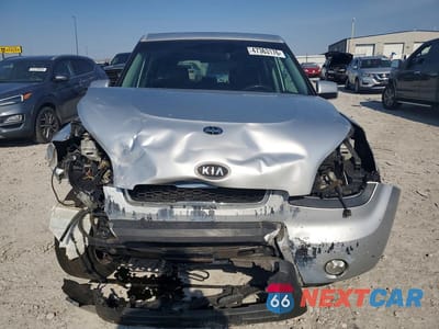 Piąte zdjęcie samochodu w środku: 2011 KIA SOUL + VIN:KNDJT2A29B7709799 - miniatura