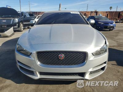 Piąte zdjęcie samochodu w środku: 2018 JAGUAR XE PREMIUM VIN:SAJAD4FN3JCP25046 - miniatura