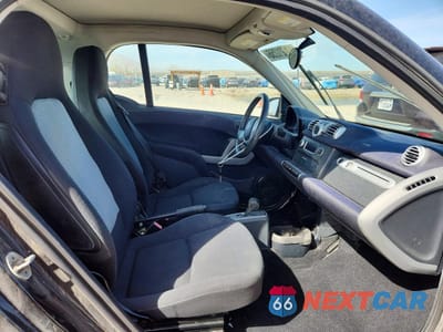 Zdjęcie 10 z 12 samochodu: 2014 SMART FORTWO PURE VIN:WMEEJ3BA2EK757330 - miniatura