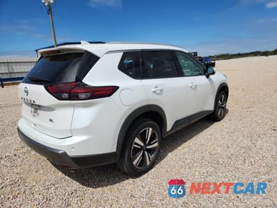 Trzecie zdjęcie samochodu z tyłu: 2024 NISSAN ROGUE SL VIN:5N1BT3CA1RC674929 - miniatura