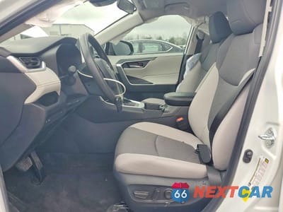 Zdjęcie 7 z 13 samochodu: 2023 TOYOTA RAV4 XLE VIN:2T3W1RFV8PW288077 - miniatura