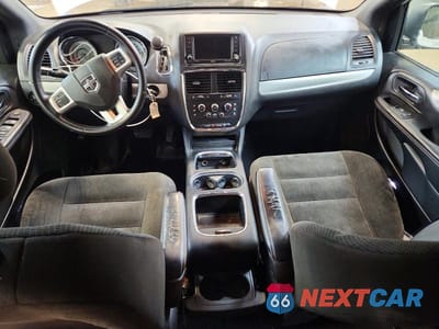 Zdjęcie 8 z 12 samochodu: 2016 DODGE GRAND CARAVAN SE VIN:2C4RDGBG4GR394701 - miniatura