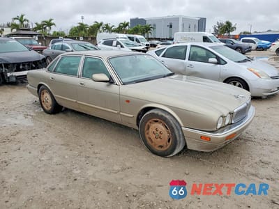 Czwarte zdjęcie samochodu z boku: 1995 JAGUAR XJ6 VIN:SAJHX1740SC752068 - miniatura
