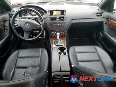 Zdjęcie 8 z 12 samochodu: 2009 MERCEDES-BENZ C 300 4MATIC VIN:WDDGF81X19F201543 - miniatura