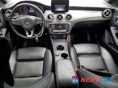Zdjęcie 8 z 12 samochodu: 2019 MERCEDES-BENZ CLA 250 4MATIC VIN:WDDSJ4GB8KN770849 - miniatura