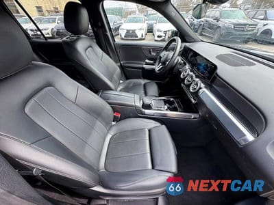 Piąte zdjęcie samochodu w środku: 2021 MERCEDES-BENZ GLB 250 VIN:W1N4M4GB3MW112632 - miniatura