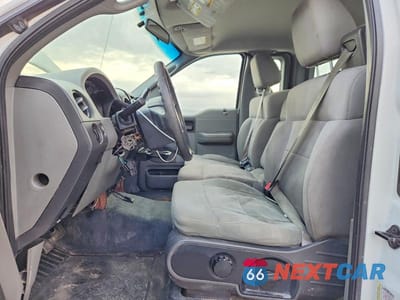 Zdjęcie 7 z 12 samochodu: 2005 FORD F150 VIN:1FTRF12W45NB11111 - miniatura