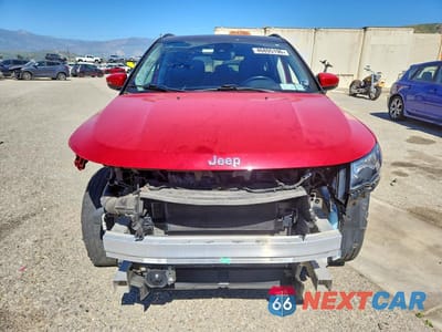 Piąte zdjęcie samochodu w środku: 2020 JEEP COMPASS LATITUDE VIN:3C4NJDBB4LT228213 - miniatura