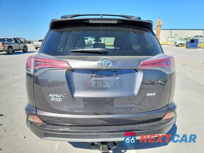 Zdjęcie 6 z 14 samochodu: 2017 TOYOTA RAV4 XLE VIN:JTMWFREV2HJ719015 - miniatura