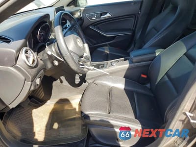 Zdjęcie 7 z 12 samochodu: 2019 MERCEDES-BENZ CLA 250 VIN:WDDSJ4EB9KN719055 - miniatura