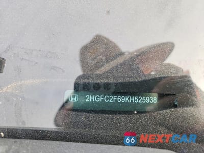 Zdjęcie 12 z 12 samochodu: 2019 HONDA CIVIC LX VIN:2HGFC2F69KH525938 - miniatura