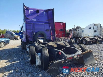 Trzecie zdjęcie samochodu z tyłu: 2015 VOLVO VNL SEMI TRUCK VIN:4V4N99EH8FN178379 - miniatura
