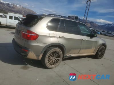 Trzecie zdjęcie samochodu z tyłu: 2009 BMW X5 XDRIVE35D VIN:5UXFF03579LJ98344 - miniatura