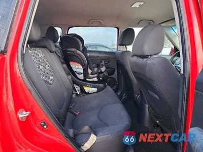 Zdjęcie 11 z 12 samochodu: 2011 KIA SOUL + VIN:KNDJT2A27B7218552 - miniatura