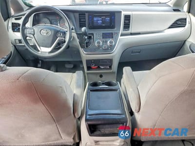 Zdjęcie 8 z 13 samochodu: 2016 TOYOTA SIENNA L 7-PASSENGER VIN:5TDZK3DC6GS723172 - miniatura