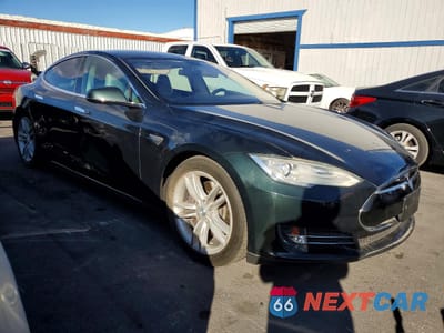 Czwarte zdjęcie samochodu z boku: 2012 TESLA MODEL S VIN:5YJSA1DN7CFP02940 - miniatura