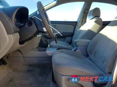 Zdjęcie 7 z 13 samochodu: 2007 HYUNDAI ELANTRA GLS VIN:KMHDU46D37U145040 - miniatura