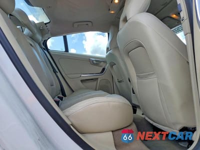 Zdjęcie 10 z 11 samochodu: 2012 VOLVO S60 T5 VIN:YV1622FS2C2127599 - miniatura