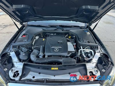 Zdjęcie 7 z 12 samochodu: 2017 MERCEDES-BENZ E 300 4MATIC VIN:WDDZF4KB2HA126772 - miniatura