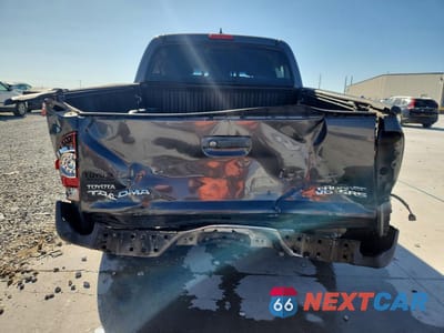 Zdjęcie 6 z 12 samochodu: 2015 TOYOTA TACOMA PRERUNNER V6 VIN:5TFJU4GN8FX068774 - miniatura