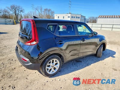 Trzecie zdjęcie samochodu z tyłu: 2020 KIA SOUL S VIN:KNDJ23AU1L7048796 - miniatura