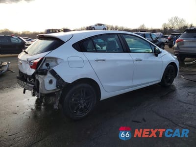 Trzecie zdjęcie samochodu z tyłu: 2019 CHEVROLET CRUZE LS VIN:3G1BC6SM8KS528957 - miniatura