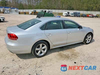 Trzecie zdjęcie samochodu z tyłu: 2014 VOLKSWAGEN PASSAT S VIN:1VWAT7A34EC026312 - miniatura