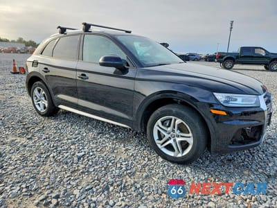 Czwarte zdjęcie samochodu z boku: 2018 AUDI Q5 PREMIUM VIN:WA1ANAFY0J2227861 - miniatura