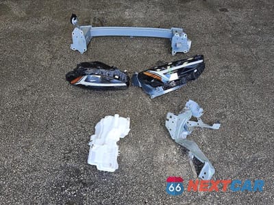 Zdjęcie 12 z 12 samochodu: 2026 VOLVO XC40 PLUS VIN:YV4L12UC9T2746687 - miniatura