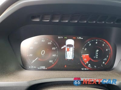 Zdjęcie 9 z 12 samochodu: 2017 VOLVO XC90 T6 VIN:YV4A22PK8H1184012 - miniatura