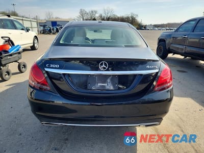 Zdjęcie 6 z 11 samochodu: 2019 MERCEDES-BENZ C 300 4MATIC VIN:55SWF8EB7KU292475 - miniatura