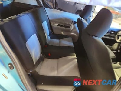 Zdjęcie 10 z 12 samochodu: 2012 TOYOTA PRIUS C THREE VIN:JTDKDTB37C1002526 - miniatura