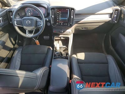 Zdjęcie 8 z 13 samochodu: 2022 VOLVO XC40 T5 R-DESIGN VIN:YV4162UM6N2719399 - miniatura