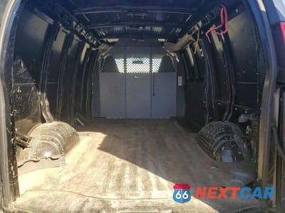 Zdjęcie 10 z 12 samochodu: 2018 CHEVROLET EXPRESS 2500 CARGO DELIVERY VAN VIN:1GCWGAFP3J1336429 - miniatura