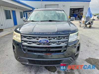 Piąte zdjęcie samochodu w środku: 2018 FORD EXPLORER XLT VIN:1FM5K7D82JGC64382 - miniatura