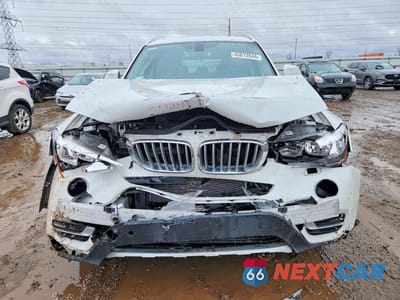 Piąte zdjęcie samochodu w środku: 2017 BMW X3 XDRIVE28I VIN:5UXWX9C38H0W70325 - miniatura