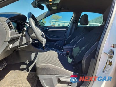 Zdjęcie 7 z 12 samochodu: 2024 VOLKSWAGEN JETTA SPORT VIN:3VWBM7BU9RM025721 - miniatura
