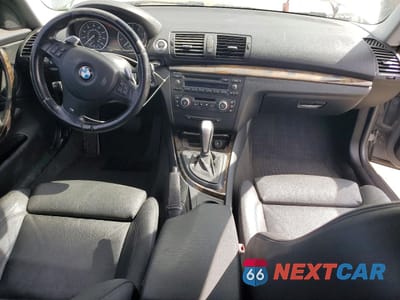 Zdjęcie 8 z 12 samochodu: 2009 BMW 135 I VIN:WBAUC73569VK94851 - miniatura
