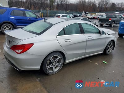 Trzecie zdjęcie samochodu z tyłu: 2019 MERCEDES-BENZ CLA 250 4MATIC VIN:WDDSJ4GB2KN711215 - miniatura