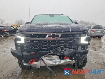 Piąte zdjęcie samochodu w środku: 2023 CHEVROLET SILVERADO K1500 ZR2 VIN:3GCUDHEL3PG227504 - miniatura