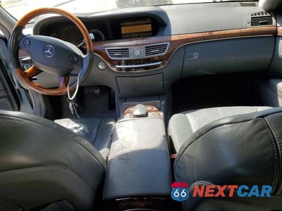 Zdjęcie 8 z 11 samochodu: 2008 MERCEDES-BENZ S 550 VIN:WDDNG71X48A184389 - miniatura