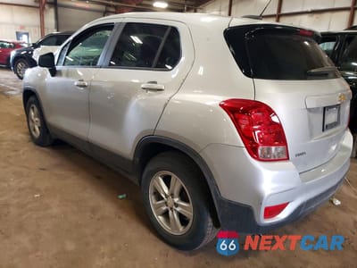 Drugie zdjęcie samochodu z przodu: 2019 CHEVROLET TRAX LS VIN:3GNCJKSBXKL314305 - miniatura